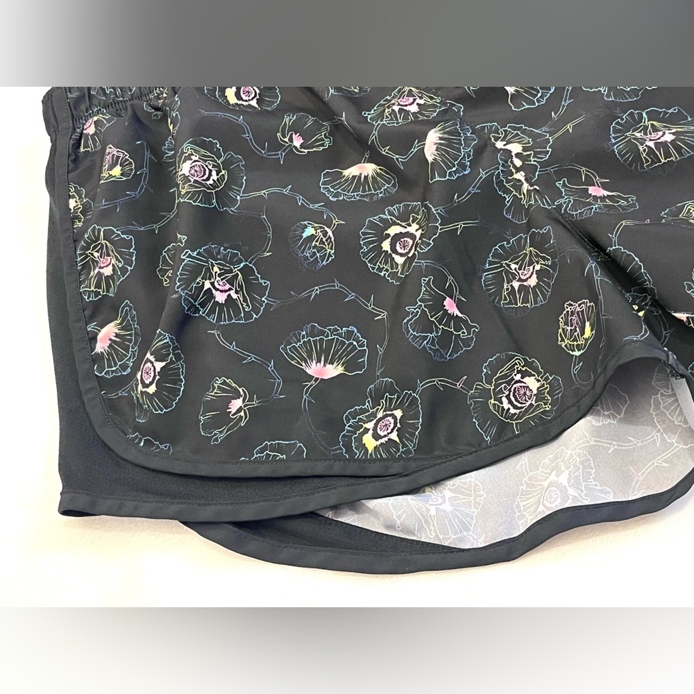 Nike Women's Tempo Dri-Fit Black Floral Print Running Athletic Drawstring Shorts - Picture 4 of 16